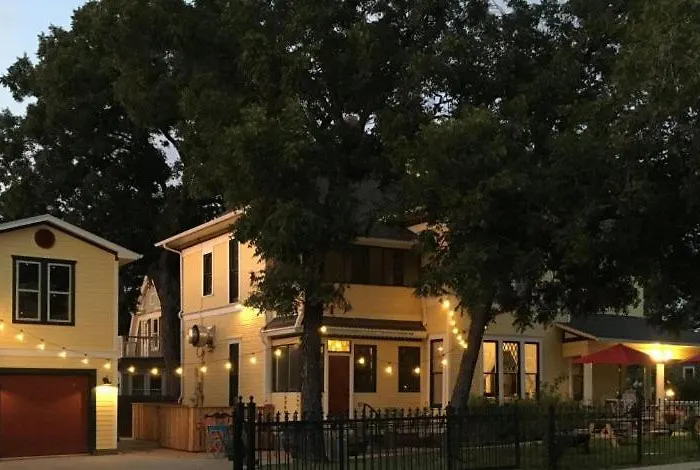 Inn Three Danes
